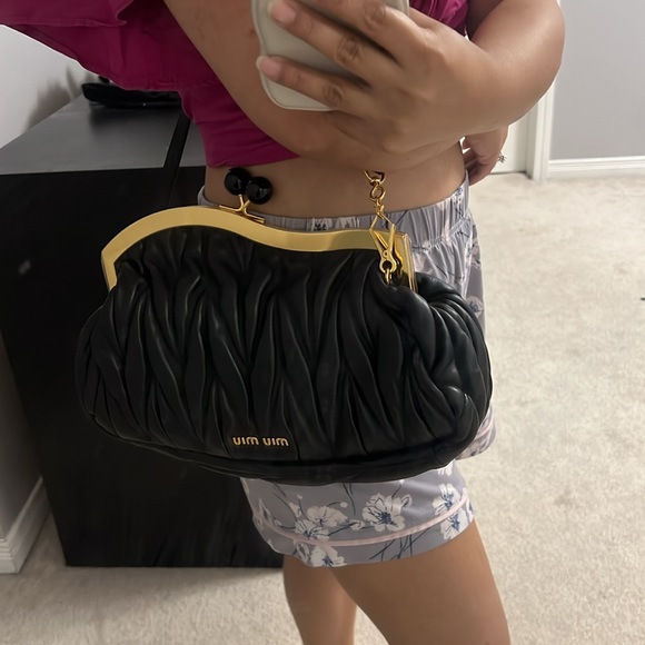 MIU MIU Matelasse Kisslock Wave Clutch bag - Picture 8 of 8